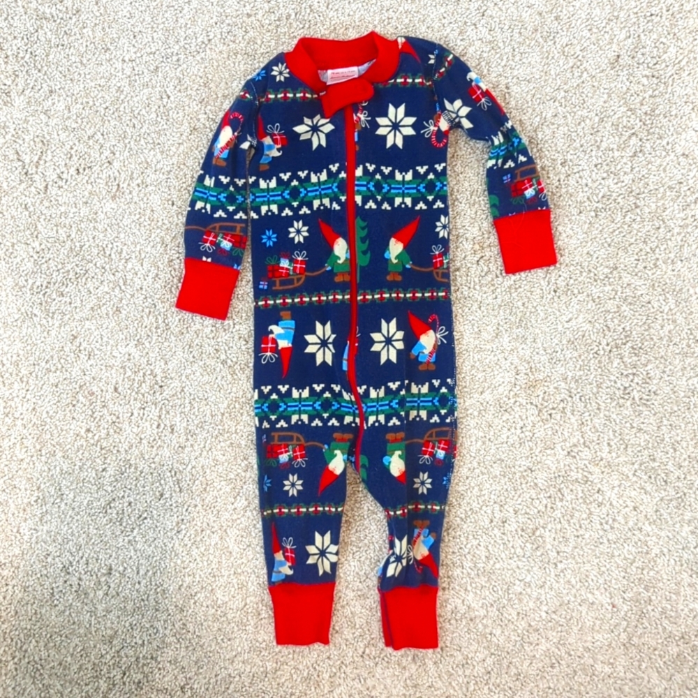 Hanna Andersson Gnome Sweet Gnome Pajamas - 6-12 month size